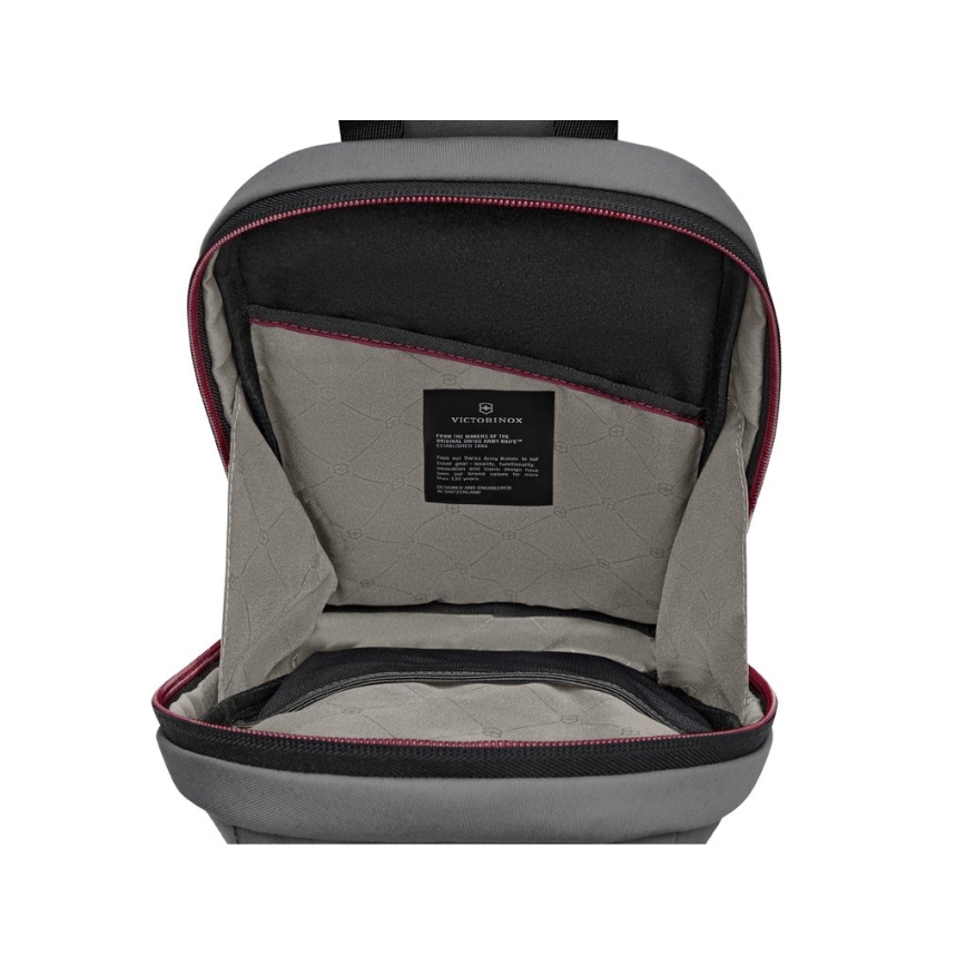 Victorinox - Travel Essentials 5 L Shoulder Bag (Grey)