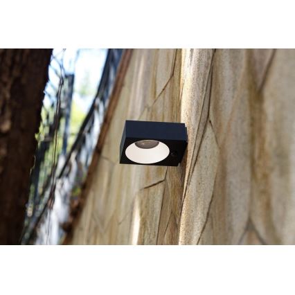 Viking - Dimmable LED Solar Wall Light with Sensor LED/2W/3,7V IP65 4000K 2000 mAh