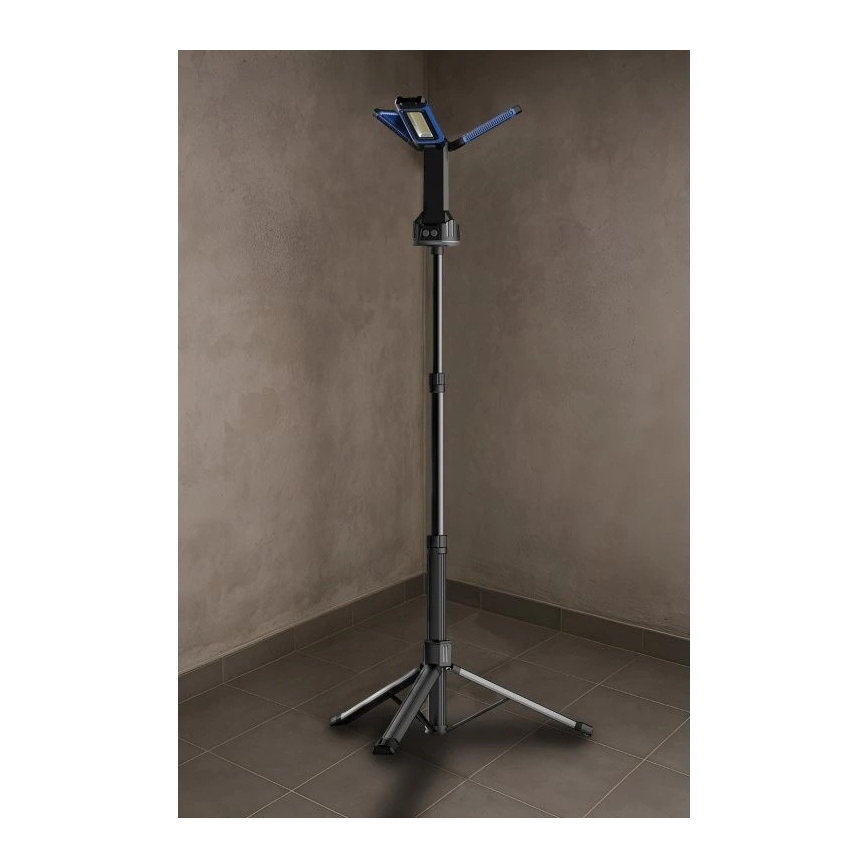 Viking - LED Rechargeable Floodlight with Stand 3xLED/5V IPX4 4500 lm 4000 mAh