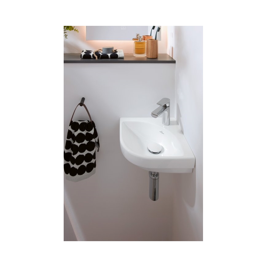 Villeroy & Boch 43714601 - SUBWAY 3.0 Corner wall-hung washbasin 32x32 cm ceramic/white