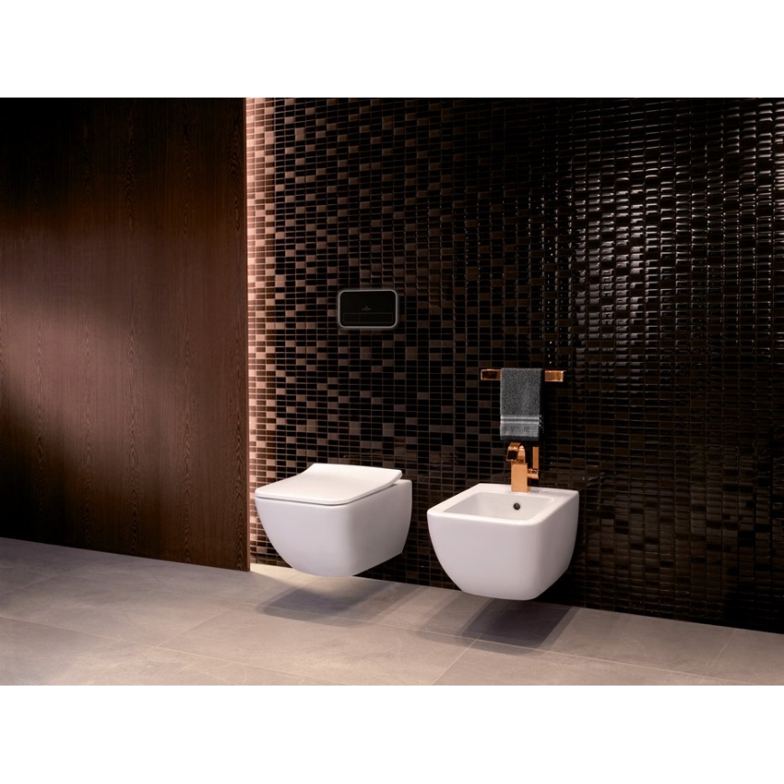 Villeroy & Boch 4611RS01 - Wall-hung toilet with SoftClose seat VENTICELLO ceramic/white