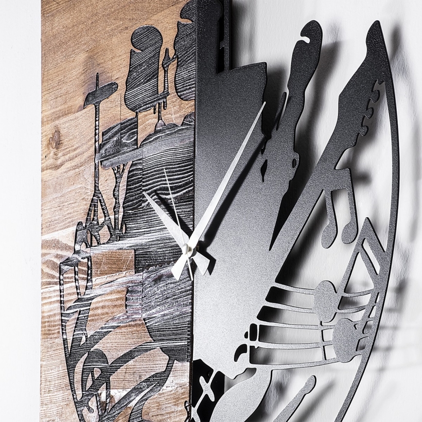 Wall clock 60x58 cm 1xAA wood/metal