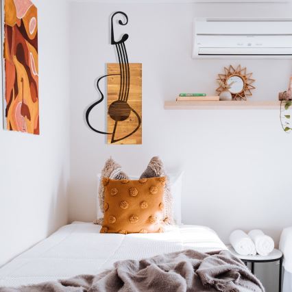 Wall decoration 39x93 cm guitar wood/metal