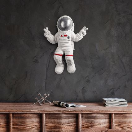 Wall decoration 47x35 cm astronaut silver