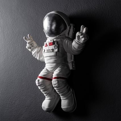 Wall decoration 47x35 cm astronaut silver