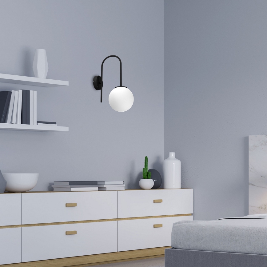 Wall lamp CAMBRIDGE 1xE14/60W/230V black