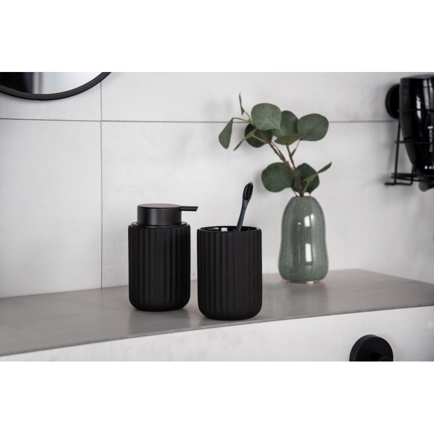WENKO 24804100 - BELLUNO Soap Dispenser 8 x 13.5 cm, Black
