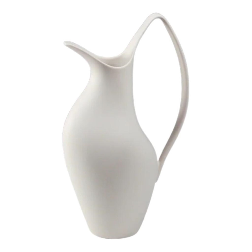 White ceramic vase, 33 x 17 x 19 cm