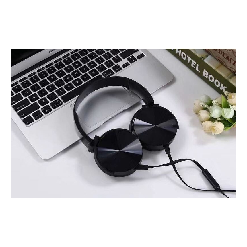 Wired headphones with a microphone mini-jack C