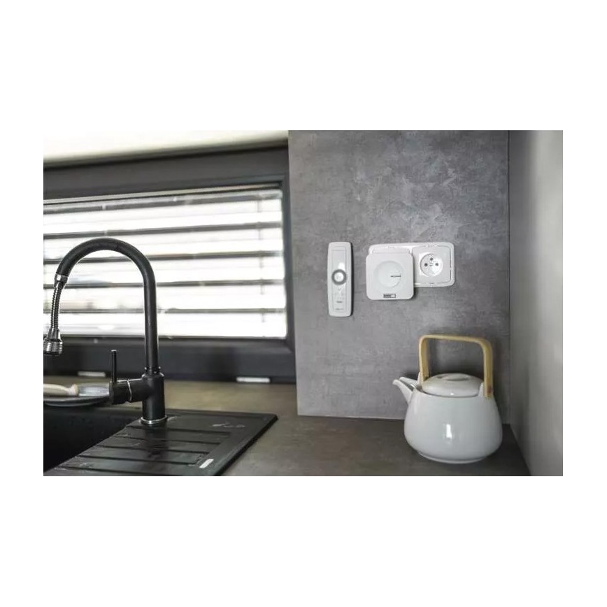 Wireless socket doorbell 230V IP44 white