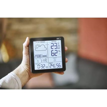 Wireless weather station with an alarm clock 3xAA black
