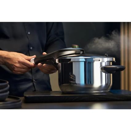 WMF Perfect Premium 4.5 L Stainless Steel Pressure Cooker