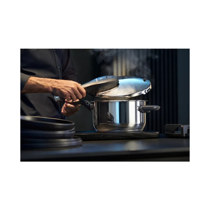 WMF Perfect Premium 4.5 L Stainless Steel Pressure Cooker
