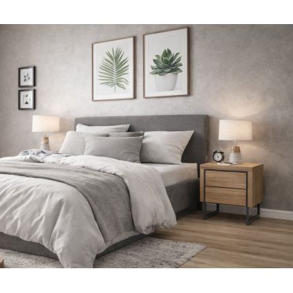 ZARINE Oak Nightstand