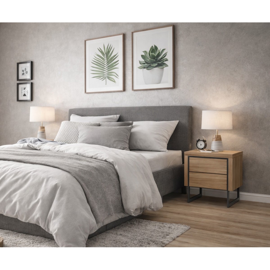 ZARINE Oak Nightstand